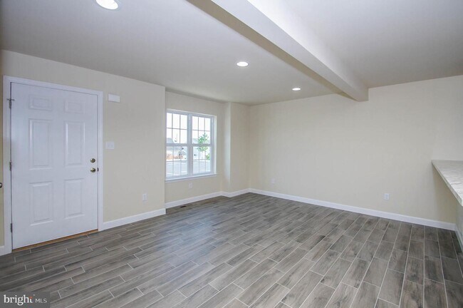 Building Photo - 504 Arietta Ct