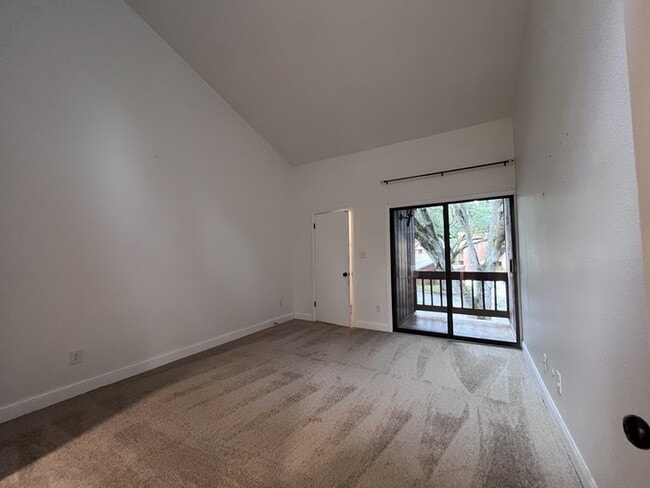 Building Photo - Desirable Sodo District, this spacious 2 b...