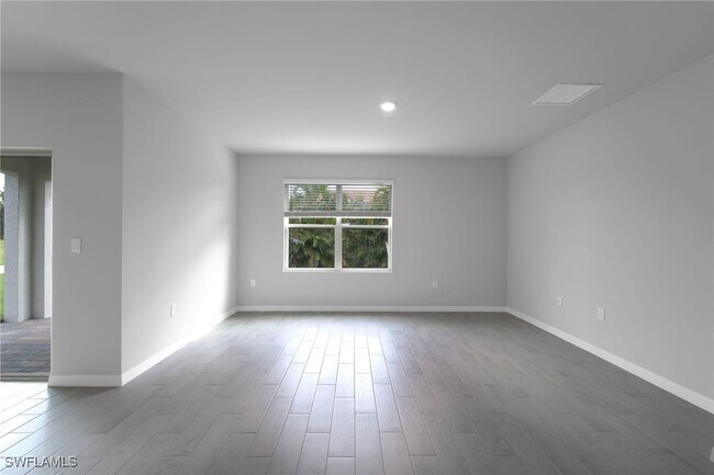 Building Photo - 1705 NW 31st Pl
