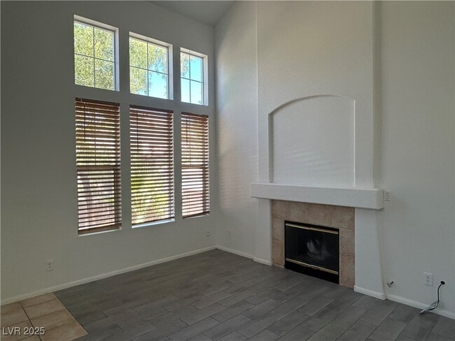 Building Photo - 1200 Valerio Ln