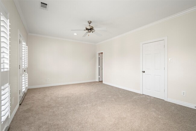 Building Photo - 1505 Potomac Dr