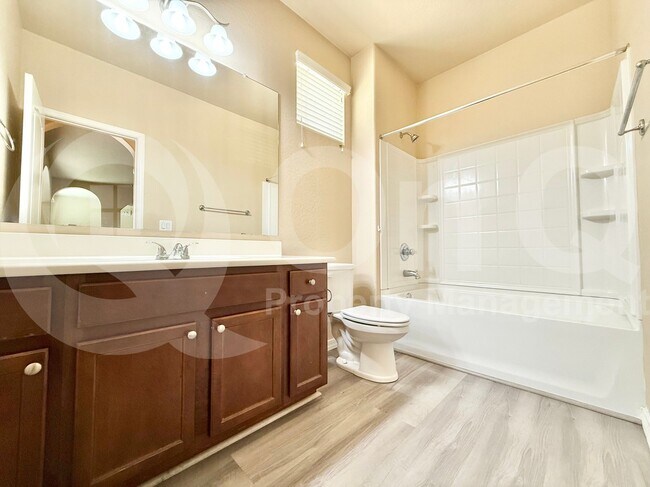 Building Photo - 1144 S Osborn Ln