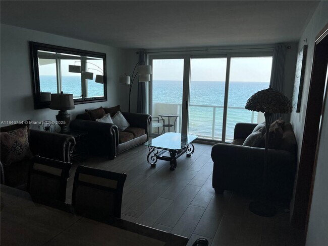Building Photo - 9499 Collins Ave