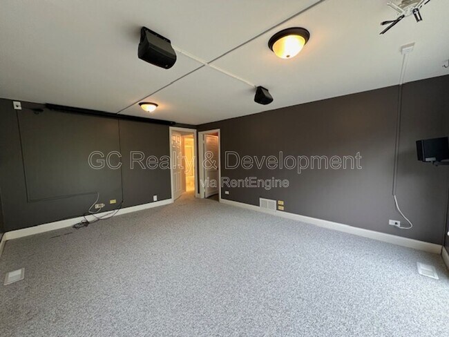 Building Photo - 1540 Edgefield Ln