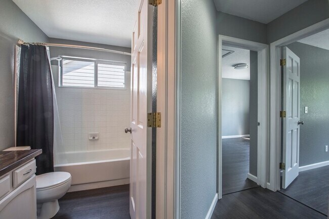 Building Photo - Immaculate 4B/3B in Superior - Available July 5th