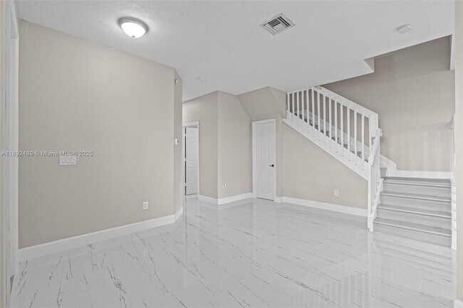 Building Photo - 443 NE 21st Terrace