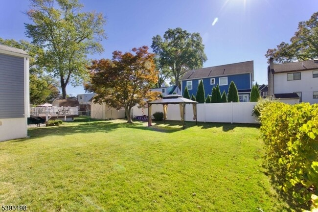 Building Photo - 327 Roosevelt Ln