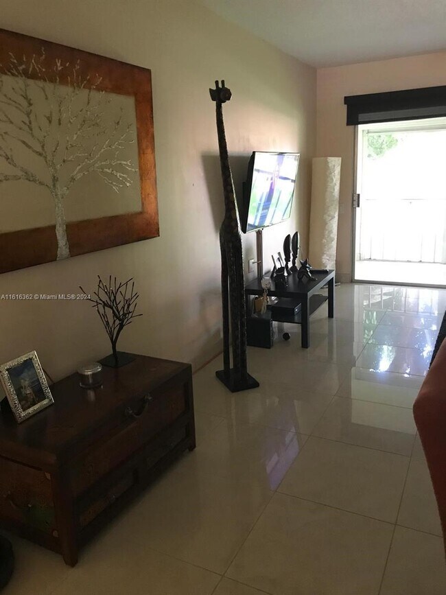 Building Photo - 1205 Bahama Bend