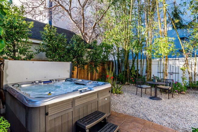 Building Photo - 6335 Warner Dr