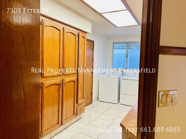 Building Photo - 7309 Etter St