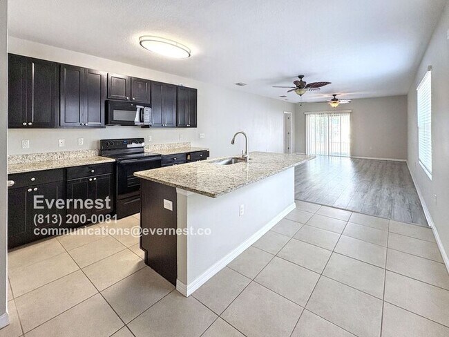 Building Photo - 12104 Fawn Brindle St