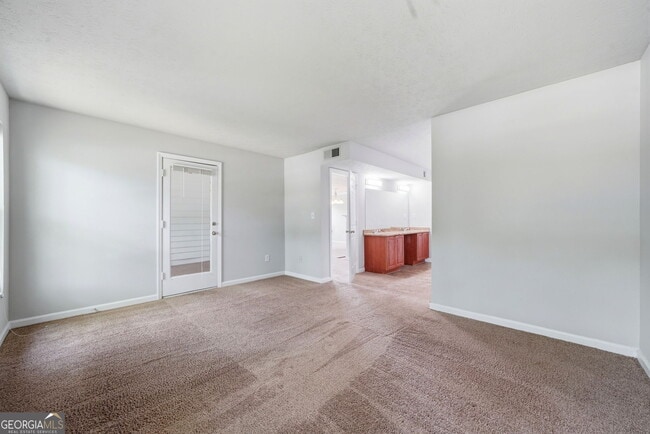Building Photo - 117 Brittany Ct