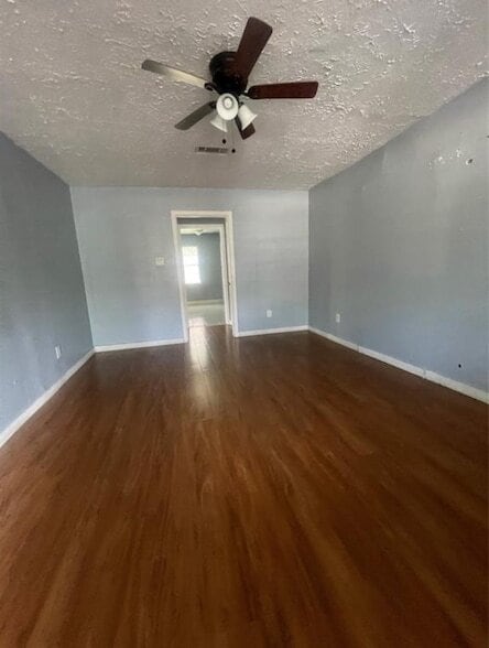 Building Photo - 4806 Airport Blvd