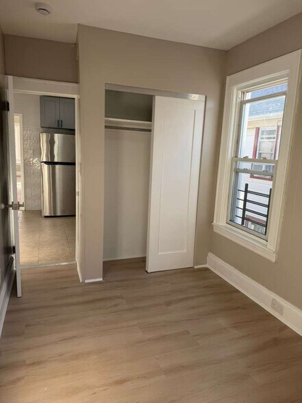 Building Photo - 8715 Sutter Ave