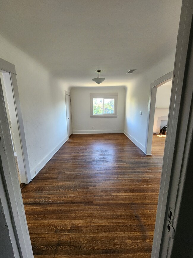 dining room - 1622 S Campbell Ave