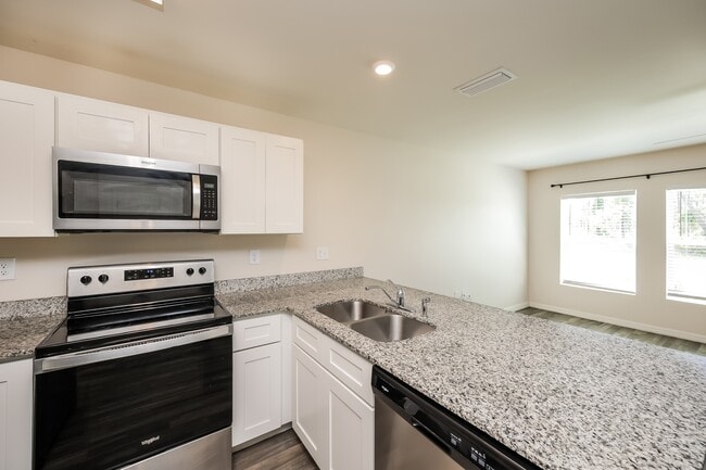 Building Photo - 12280 Hindle Ave