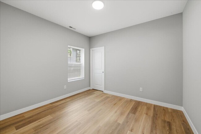 Building Photo - 2813 N Talbott St