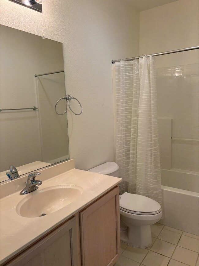 Building Photo - Beautiful & Bright Home in Peaceful 55+ Sa...