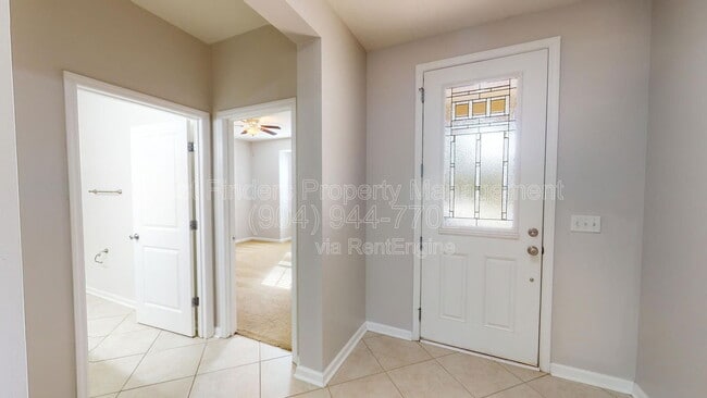 Building Photo - 12353 Acosta Oaks Dr