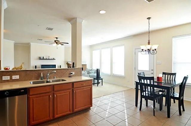 Building Photo - 2800 Cameron Bay Dr