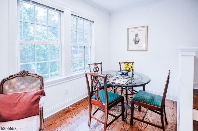 Building Photo - 29 Euclid Ave