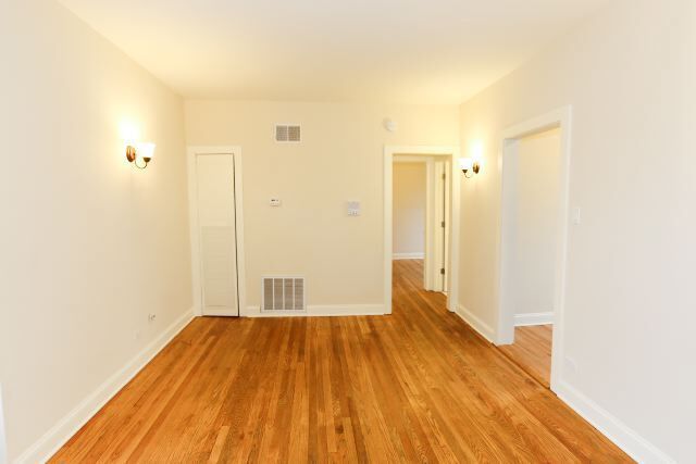 Building Photo - 4043 N Ashland
