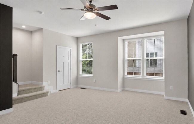 Building Photo - 459 Westport St