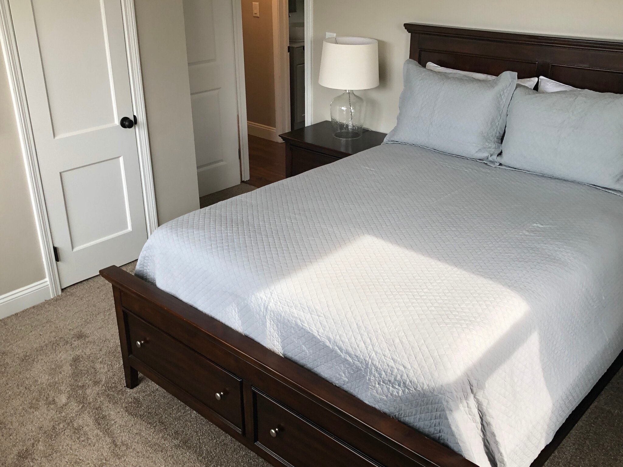 Building Photo - 1561 W 40th St