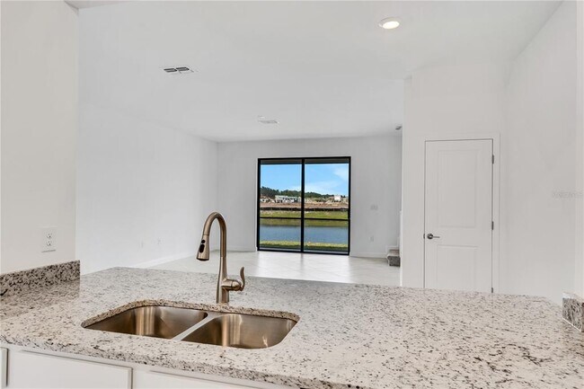 Building Photo - 15172 Sunny Day Dr