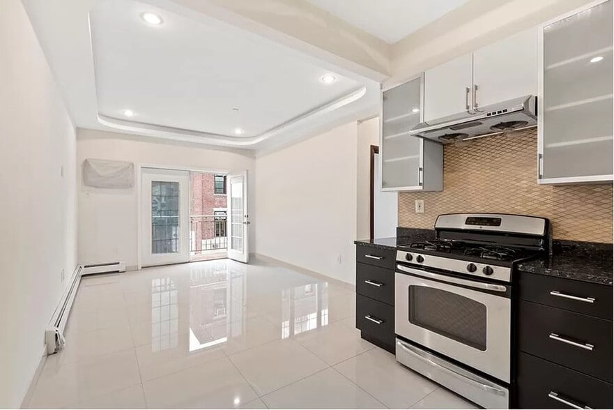 Living Room & Kitchen - 360 43rd St