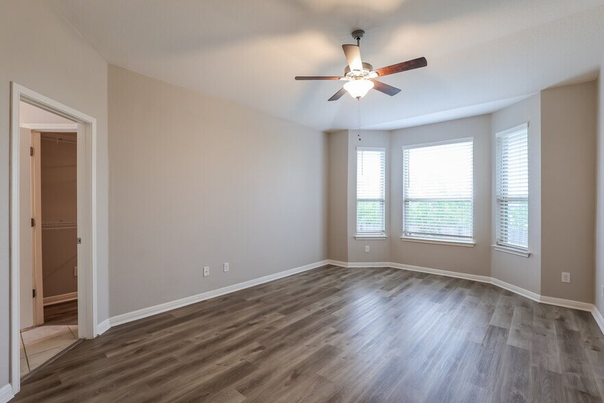 Building Photo - 13338 Badlands Bnd