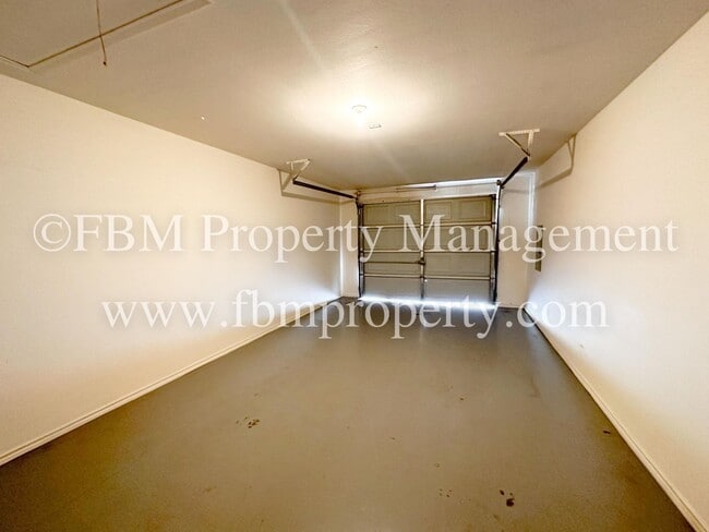 Building Photo - 1518 Drexal Dr