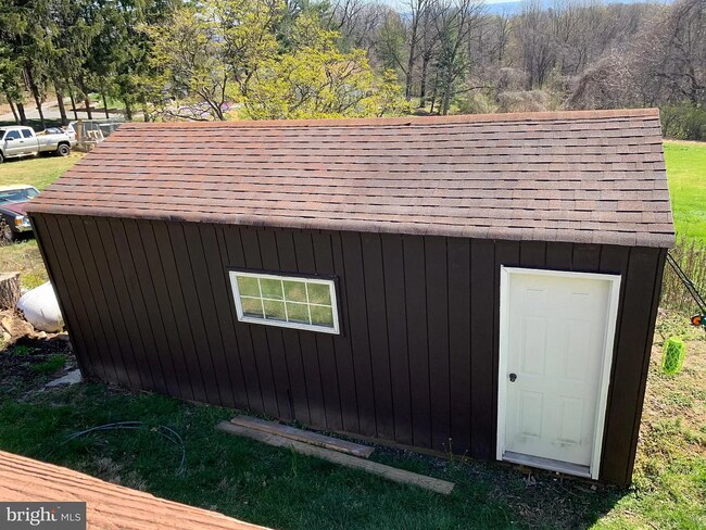 Building Photo - 7007 Edgemont Rd