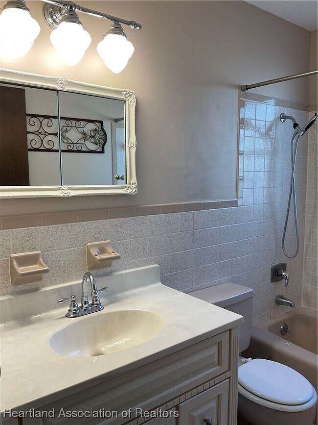 Building Photo - 106 Karola Dr