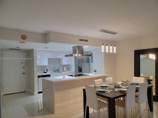 Primary Photo - 150 Ocean Ln Dr