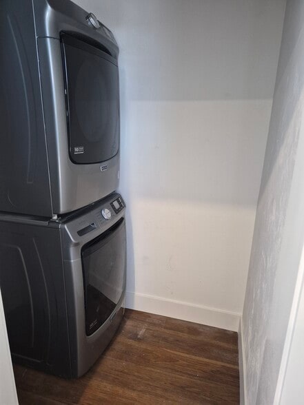 Laundry - 13 Birch Meadow Rd