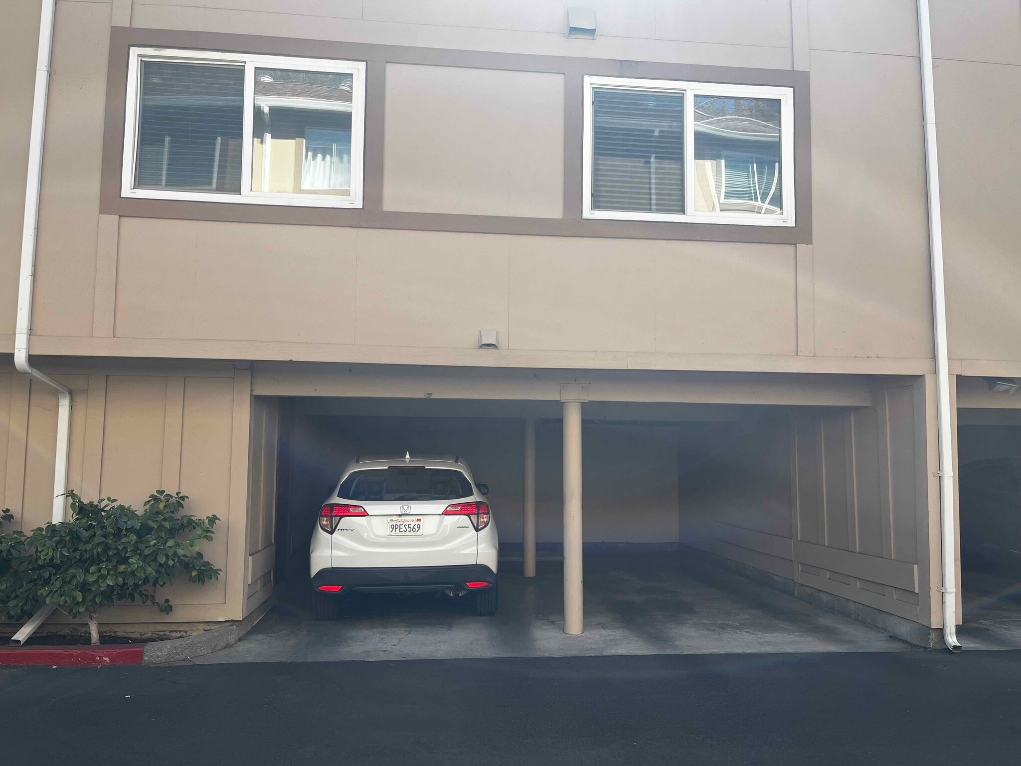 Building Photo - 2454 W Bayshore Rd