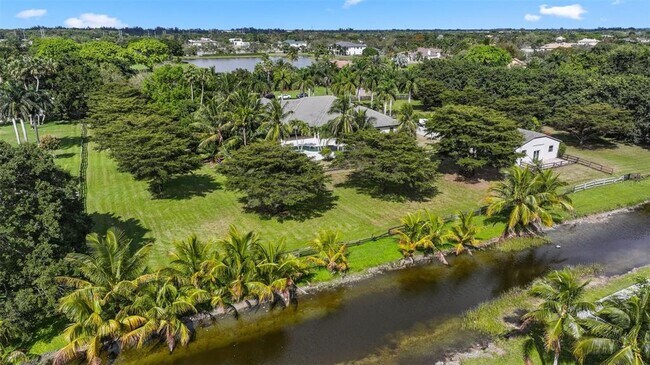 Building Photo - 10630 El Caballo Ct