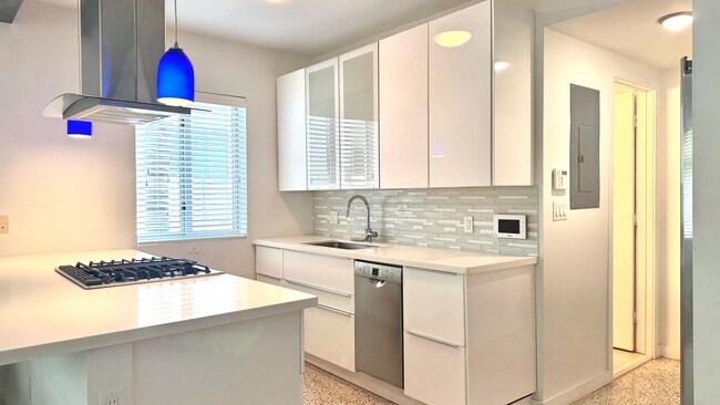 Building Photo - Jefferson Palms - Miami beach