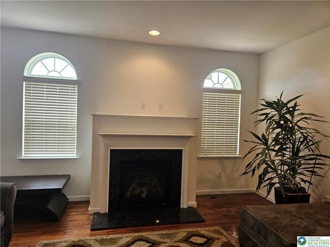 Building Photo - 311 Blue Sage Dr