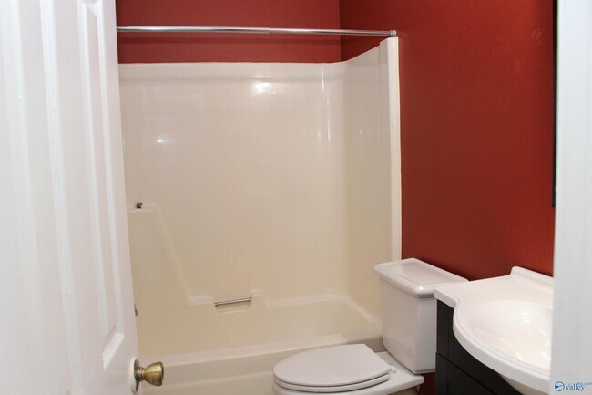 Building Photo - 364 Oakland Rd