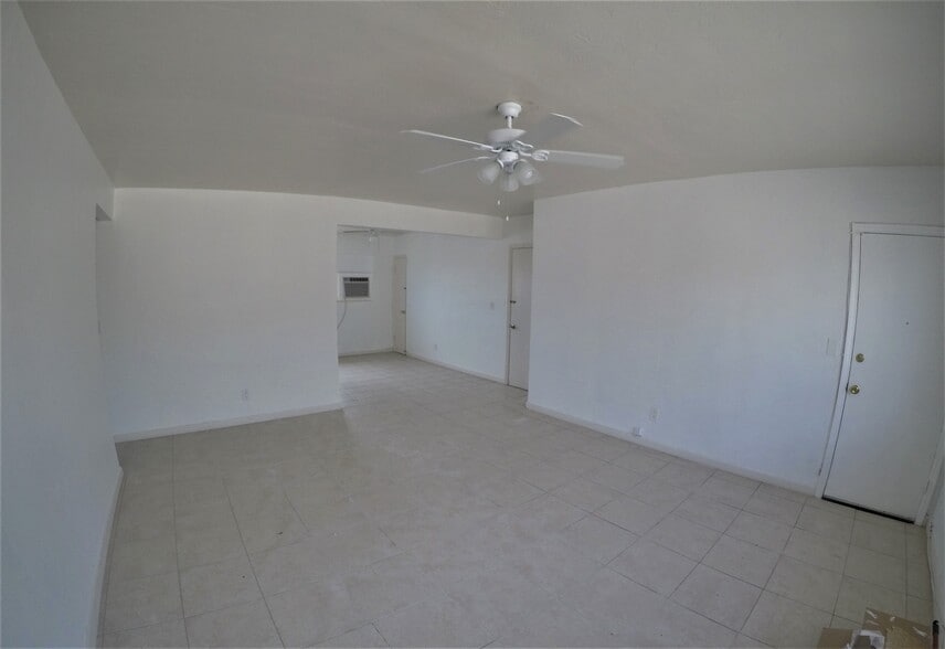 Large & bright living area - 744 85th St