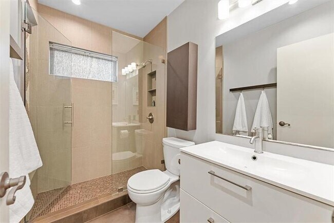 Building Photo - 2451 SW 82nd Ave