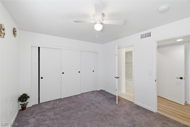 Building Photo - 7950 W Flamingo Rd