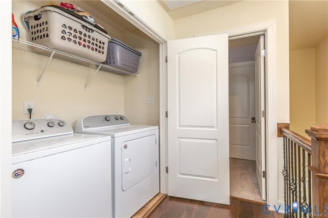 Building Photo - 7358 Pebble Lake Dr