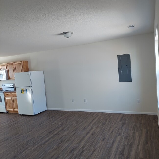 Building Photo - 821 S Muldrow St