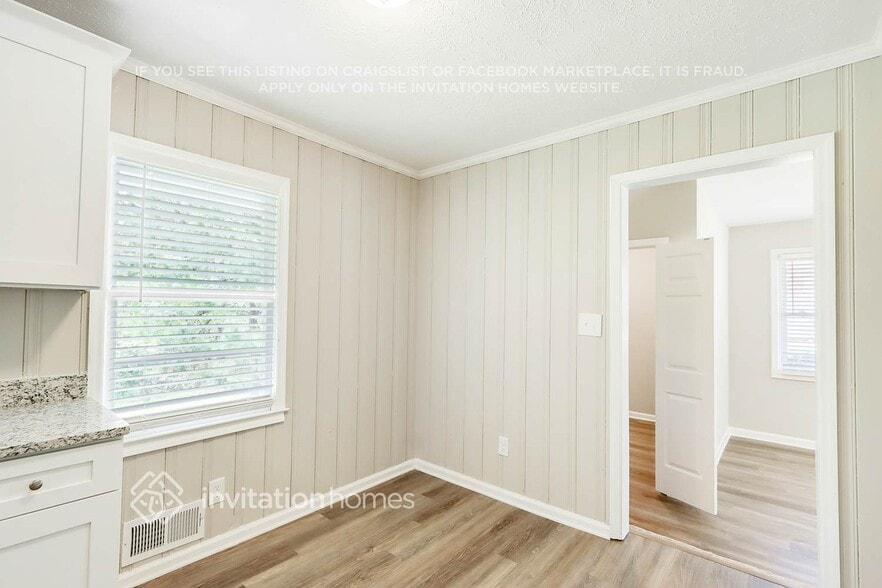 Building Photo - 4378 Chelou Dr