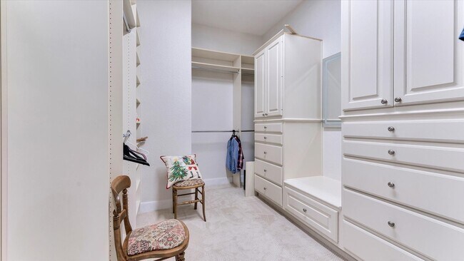 Building Photo - 3 N Fair Manor Cir