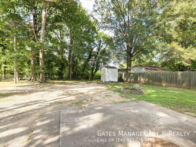 Building Photo - 2421 Parrish St