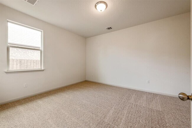 Building Photo - 18501 Urbano Dr